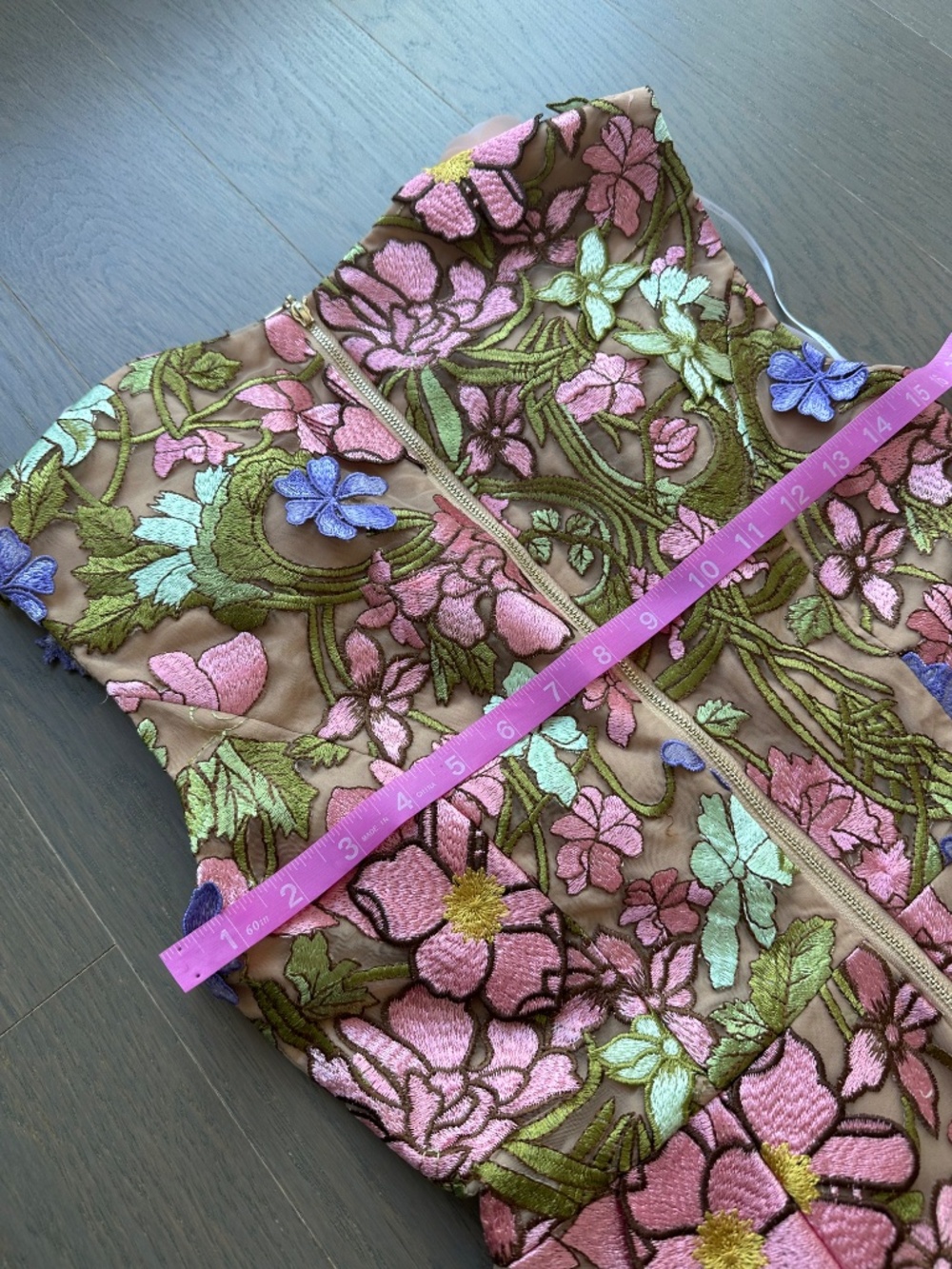 ELLIATT Fiora Tulip Mini Dress Green Pink Floral 3D Embroidered - SMALL - Picture 9 of 9